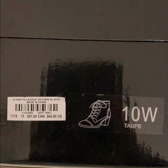 Brown Lace-up Victorian Boots size 10 Wide - Picture 2 of 3